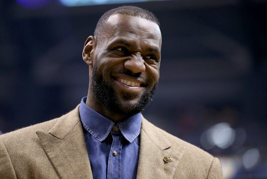 The Top 10 Highest Paid Athletes In The World - Peckerbuzz